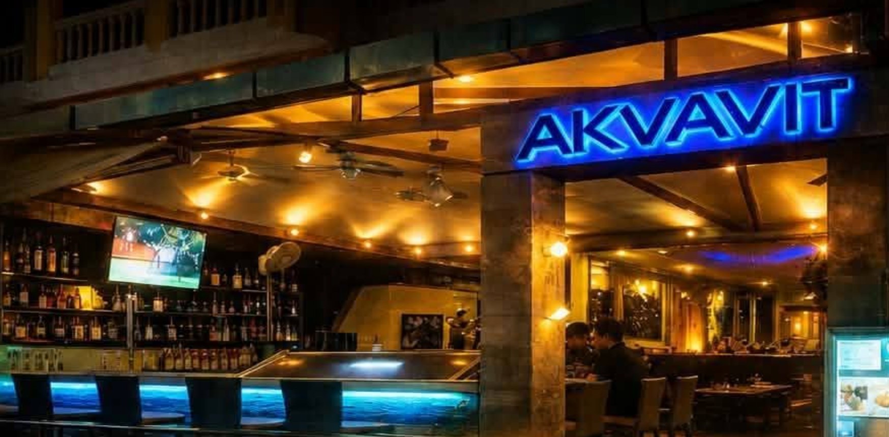Akvavit Grill & Bar seen from Jomtien Beach Road at night